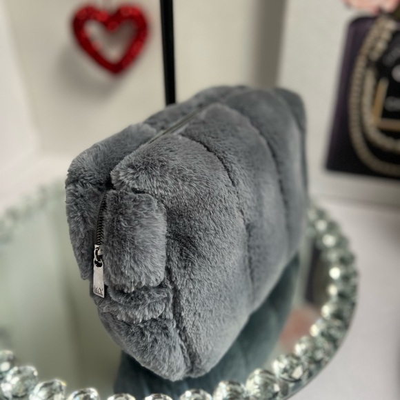 NY collection  Gray Faux Fur Clutch - Picture 5 of 7